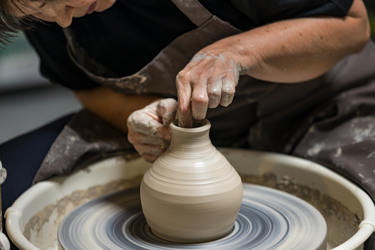 À quoi sert une brique réfractaire en poterie ?